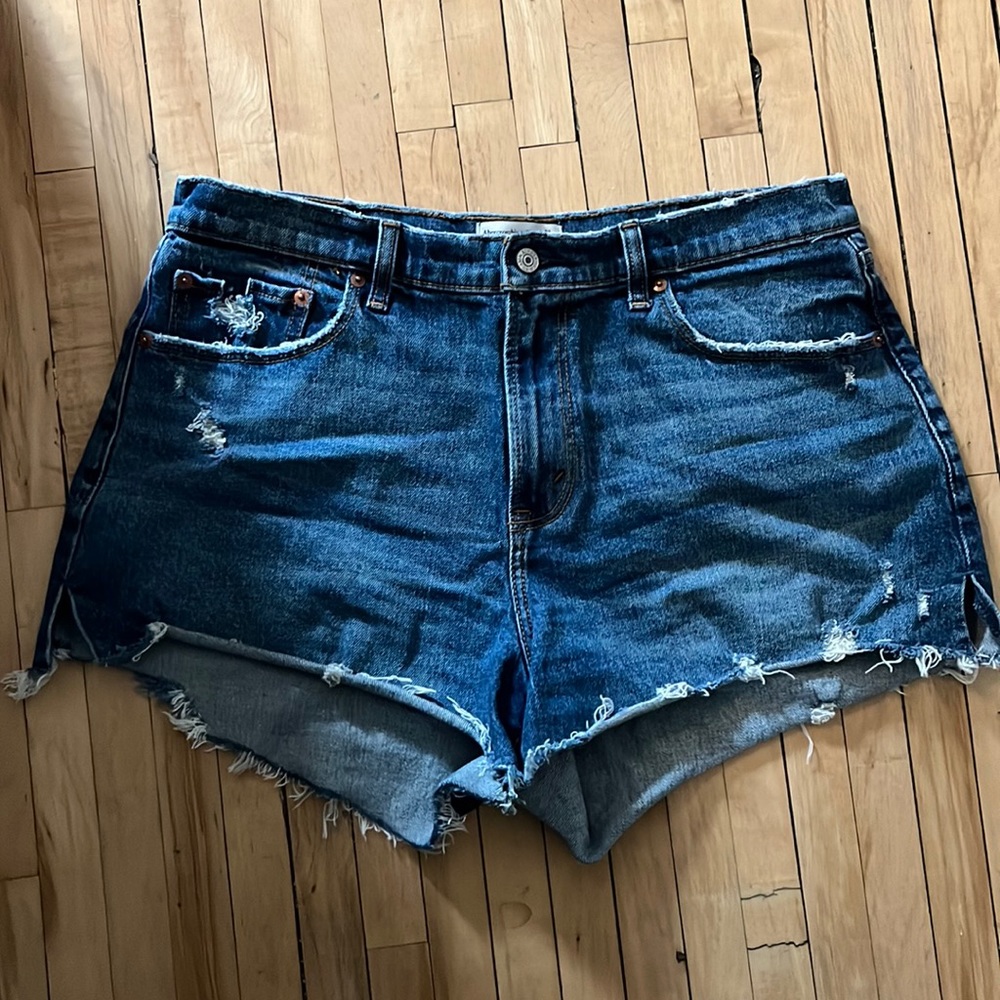 Abercrombie & Fitch Mom Short